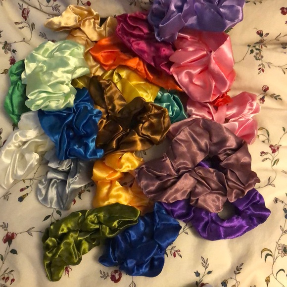 ✨ FREE scrunchie with $15 purchase OR 3 for $10 - Picture 2 of 4